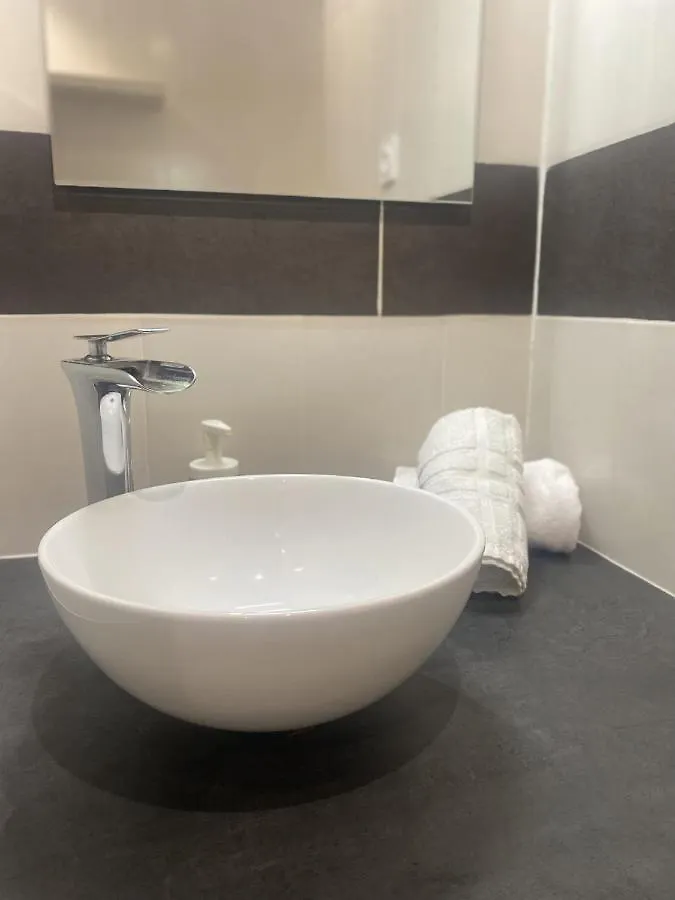 T2 centre-ville place d'Armes Clim-Wifi Toulon Appartement